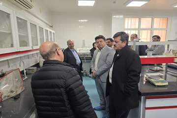 مرکز رشد دارویی